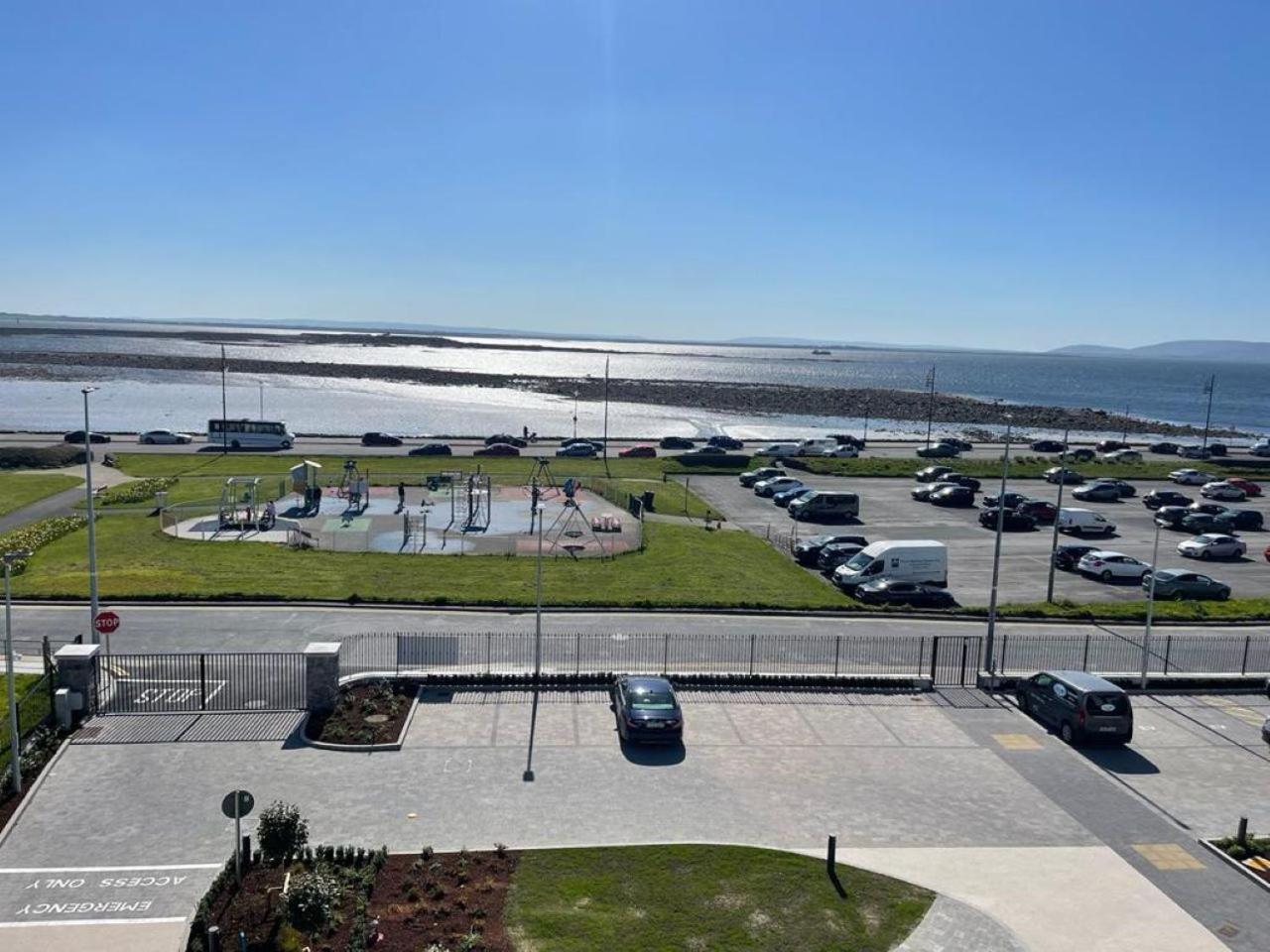 Shoreline Apartments Galway Exteriör bild