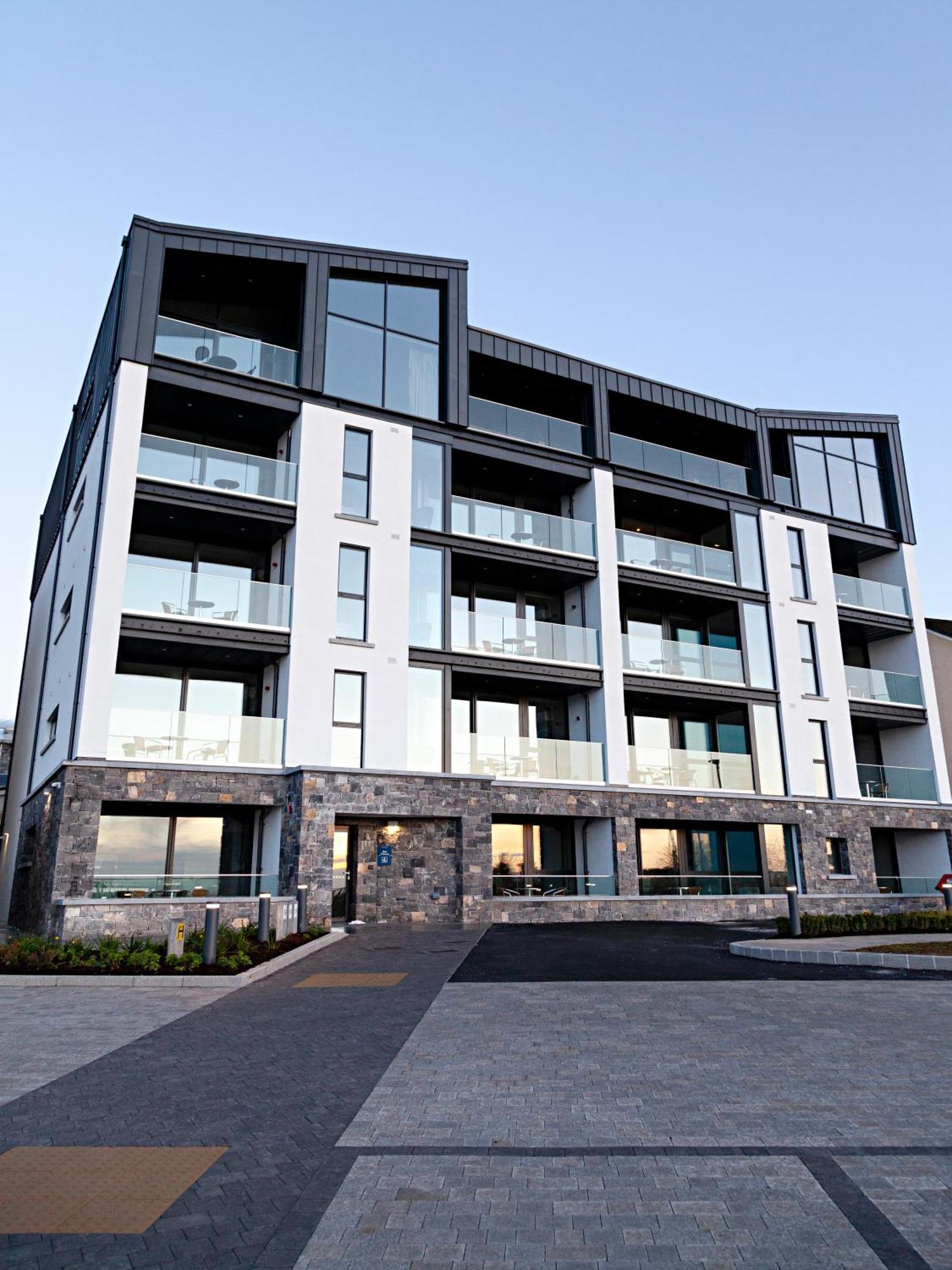 Shoreline Apartments Galway Exteriör bild